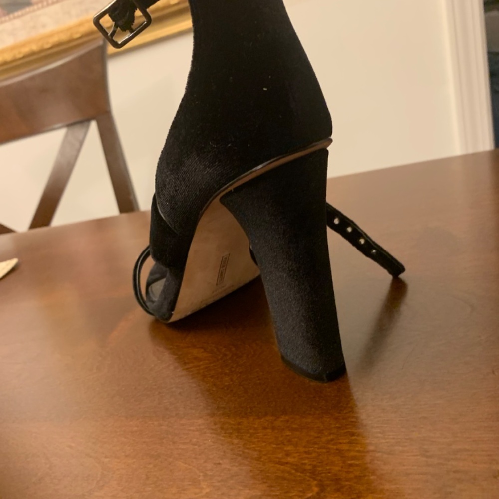 Vince Camuto suede open toe sandals - Picture 2 of 6